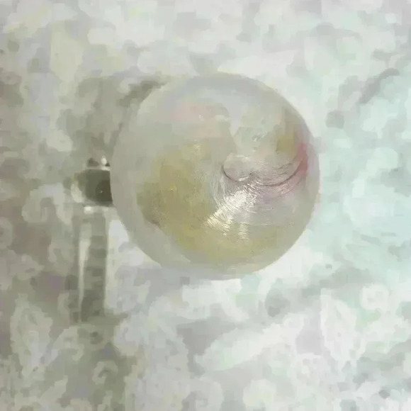 Vintage hand blown glass globe perfume decanter with stopper - Picture 2 of 4